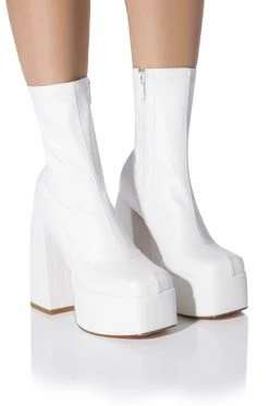AZALEA WANG BE YOUR GIRL CHUNKY PLATFORM BOOTIE WITH 4 WAY STRETCH IN WHITE