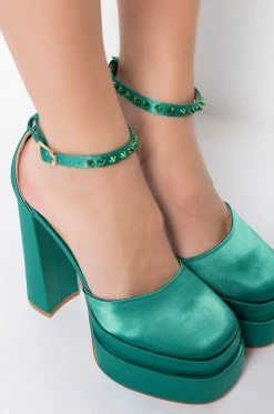 AZALEA WANG CITY ON FIRE CHUNKY PUMP IN GREEN -AZALEA WANG SHOP azalea wang city on fire chunky pump in green green 5 5