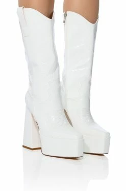 AZALEA WANG SHOP 23 AZALEA WANG KACEY CHUNKY PATENT WESTERN BOOT IN WHITE