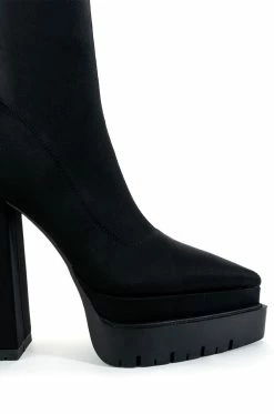 AZALEA WANG LEAH CHUNKY BOOTIE IN BLACK -AZALEA WANG SHOP azalea wang leah chunky bootie in black black 5 5 c1