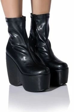 AZALEA WANG LOXLEY WEDGE BOOTIE IN BLACK