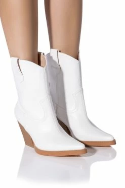 AZALEA WANG MATTY 2 IN 1 BOOT IN WHITE -AZALEA WANG SHOP azalea wang matty 2 in 1 boot in white white 2 2