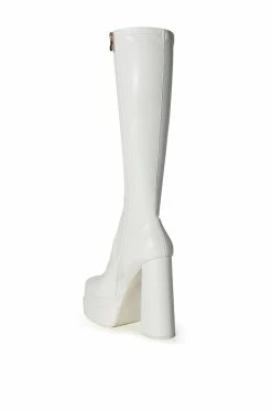 AZALEA WANG MAXINE CHUNKY PLATFORM BOOT WITH 4 WAY STRETCH IN WHITE -AZALEA WANG SHOP azalea wang maxine chunky platform boot with 4 way stretch in white white 4 4
