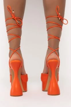 AZALEA WANG NEED TO KNOW CHUNKY SANDAL IN ORANGE -AZALEA WANG SHOP azalea wang need to know chunky sandal in orange orange 5 5