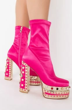 AZALEA WANG NOTICE ME CHUNKY BOOTIE IN FUCHSIA -AZALEA WANG SHOP azalea wang notice me chunky bootie in fuchsia fuchsia 5 5