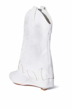 AZALEA WANG PARTY IN THE USA FOLD OVER WESTERN BOOT IN WHITE -AZALEA WANG SHOP azalea wang party in the usa fold over western boot in white white 4 4