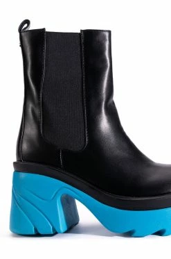AZALEA WANG PRIMROSE BLUE SOLE CHUNKY BOOTS IN BLACK -AZALEA WANG SHOP azalea wang primrose blue sole chunky boots in black blue 5 5
