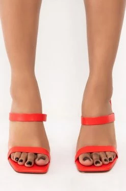 AZALEA WANG SPICE IT UP CHUNKY SANDAL IN RED -AZALEA WANG SHOP azalea wang spice it up chunky sandal in red red 3 3