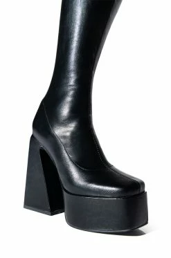 AZALEA WANG STRUT THIS WAY THIGH HIGH PLATFORM BOOT IN BLACK -AZALEA WANG SHOP azalea wang strut this way thigh high platform boot in black black 5 5