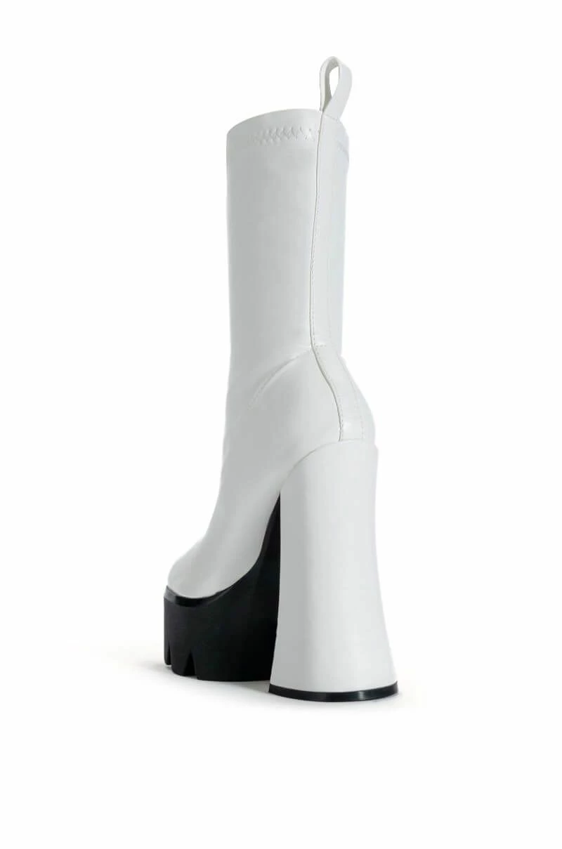 AZALEA WANG TATI CHUNKY BOOT IN WHITE 6 AZALEA WANG TATI CHUNKY BOOT IN WHITE - Image 4