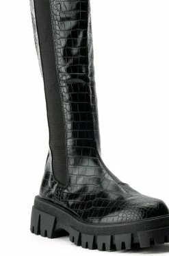 AZALEA WANG WE OUTSIDE FLATFORM BOOT IN BLACK -AZALEA WANG SHOP azalea wang we outside flatform boot in black black 5 5