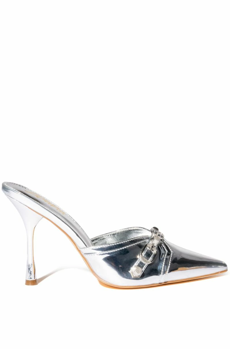 ISN'T IT ROMANTIC SILVER METALLIC PUMP 4 ISN'T IT ROMANTIC SILVER METALLIC PUMP - Image 2