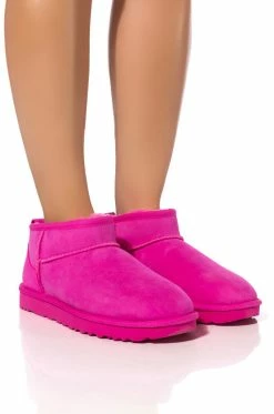 UGG CLASSIC ULTRA MINI