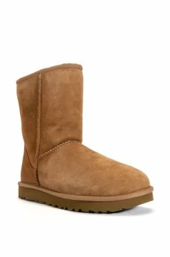 UGG WOMENS CLASSIC SHORT HERITAGE BOOTS 9 UGG WOMENS CLASSIC SHORT HERITAGE BOOTS -AZALEA WANG SHOP ugg womens classic short heritage boots chestnut 3 3